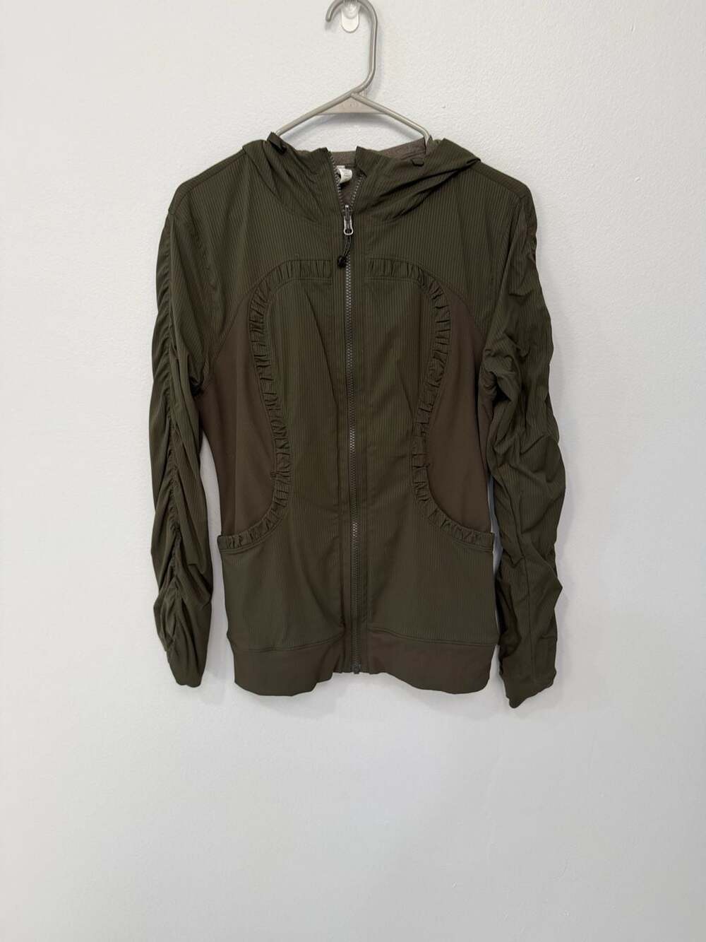 Lululemon Dance Studio Jacket Ruched Sleeves Hooded Dark Olive Green Size 10 - Picture 2 of 6